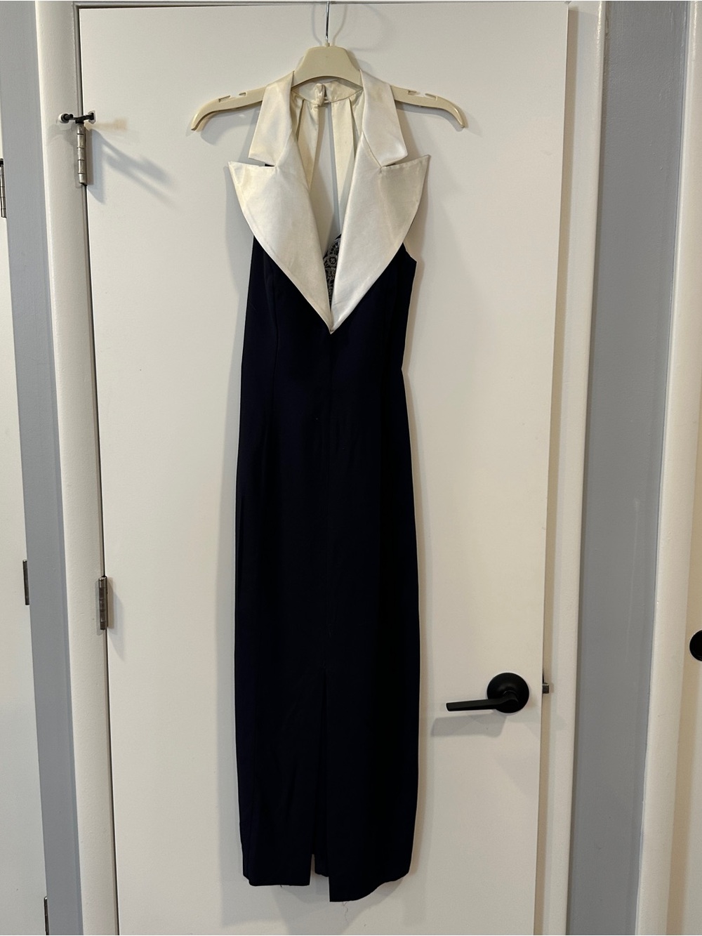 Elegant Two-Tone Halter Evening Dress in Ivory and Navy